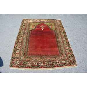 Alfombra de 4.3x5.3 pies, Alfombra Turca Vintage, Alfombra Marroquí Roja y Verde - Product Image 1