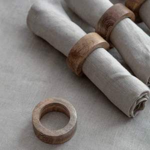 Porte-serviettes rond en bois naturel, nouveau design, pour la décoration de table d'hôtel ou de restaurant, anneaux de serviette dorés pour mariage ou fête - Product Image 2