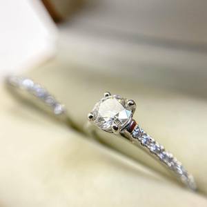 ชุดแหวนเพชรมอยส์ซอไนต์ทรงกลมขนาด6มม. แหวนหมั้นพร้อมแหวนปูและแหวนแต่งงานที่เข้าคู่ | เครื่องประดับเจ้าสาวชั้นดี - Product Image 5