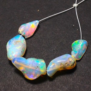 5 Piezas de Ópalo de Fuego Etíope, Piedras Preciosas Naturales en Bruto Sin Cortar de 8-18 mm con Cambio de Color, Certificadas por Terceros para la Fabricación de Joyas - Product Image 5