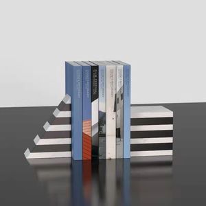 Porte-livres en marbre écologiques et fonctionnels, adaptés pour soutenir les livres et améliorer les environnements intérieurs sophistiqués - Product Image 6