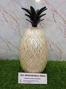 Vente en gros d'urne funéraire en aluminium en forme d'ananas de style américain Fournitures funéraires en bois avec métal laiton pour cendres humaines - Product Image 5