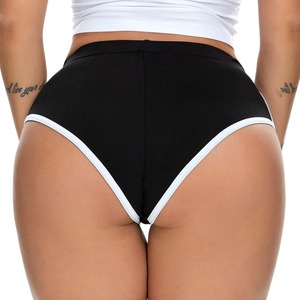 Pantalones cortos transpirables Premium para mujer con logotipo personalizado Pantalones cortos de moda de alta calidad MOQ bajo Envío rápido Fabricado directamente - Product Image 4