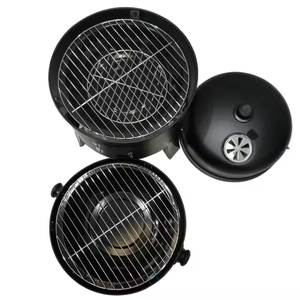 Barbecue fumoir multifonctionnel d'extérieur en fer robuste avec panneau en bois - Product Image 2