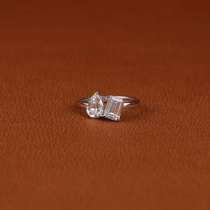 Anillo de diamante de corte radiante de pera de dos piedras de lujo diamante cultivado en laboratorio personalizado 14K oro blanco sólido joyería fina regalo para mujeres - Product Image 1