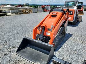 Venta caliente precio de fábrica Mini Kubota SCL1000 Minicargadora Maquinaria de construcción Ride-On Mini Skid Steer para la venta - Product Image 6