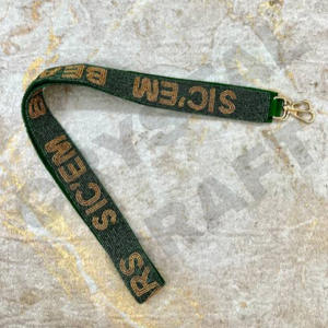 Correa de Bolso con Cuentas Rojas de Fútbol Americano, Correa de Bolso Personalizada Hecha a Mano para Días de Juego de Hermandades, Correas Anchas con Cuentas Desmontables, Bolsos Especiales - Product Image 6