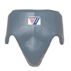 Ensemble de boxe de qualité supérieure en cuir véritable, écologique et durable, avec chaussures, shorts et protège-tête pour la protection - Product Image 6