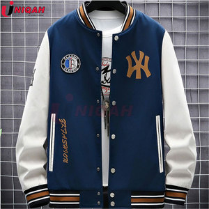 Blouson aviateur Letterman Varsity personnalisé vintage pour hommes et femmes High Street Style manche en cuir brodé en laine avec écusson en chenille - Product Image 3