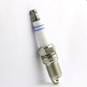 HR8DC+14 Vente en gros de bougies d'allumage automobiles 0242229655 Bougies en nickel-cuivre pour voitures Cadillac Ford - Product Image 3