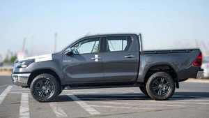 TOYOTA HILUX SR5 DOUBLE CAB 3.0L 4 Cylindres Diesel NEUF - Product Image 3