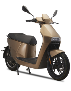 มอเตอร์ไซค์ไฟฟ้า Dynamoto Verona S7000 กำลังไฟ 7000 วัตต์ แรงดัน 72 โวลต์ ความเร็วสูงสุด 105 กม./ชม. ได้รับการรับรองมาตรฐาน EEC รับน้ำหนักได้สูงสุด 255 กก. - Product Image 6