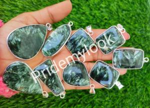 Haute qualité bohème séraphinite pierres précieuses pendentifs collier à la mode cristal naturel lunette réglage mélange formes argent plaqué laiton - Product Image 4