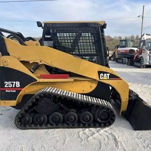2024 CAT 257B chargeuse compacte sur chenilles 1 tonne charge nominale pleine cabine chaleur hydraulique coupleur rapide utilisé accélérateurs à pied - Product Image 6
