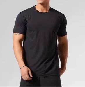 ชุดเซตเสื้อยืดและกางเกงขาสั้นสำหรับผู้ชายมีสไตล์วัสดุเรียบเหมาะสำหรับชุดลำลองที่บ้าน - Product Image 5