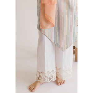 Pantalones de ocio con rayas fantasiosas - Product Image 1