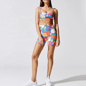 Service OEM ODM Ensemble de shorts d'entraînement de gymnastique 2 pièces Ensemble d'entraînement avec ceinture personnalisée imprimée par sublimation pour femmes - Product Image 2