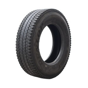 Pneu 275/40R18 pour véhicules particuliers et utilitaires légers, optimisé pour le contrôle et la sécurité - Product Image 4