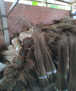 PALO DE ESCOBA DE COCO NATURAL DISPONIBLE AL MEJOR PRECIO POR PEDIDO A GRANEL - Product Image 3