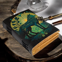 Wolf Grimoire Diario de cuero Libro de sombras con candado Libro de hechizos de brujería gótica 200 y 400 páginas Wiccan Deckle Diario de papel