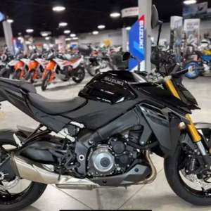 ¡LISTA PARA CONDUCIR! OFERTAS 2026 - Motocicleta Deportiva Suzuki GSX-S1000 en Venta - Product Image 1