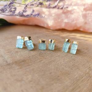 ต่างหูเม็ดเดี่ยวสีอะความารีนดิบขนาดเล็กคริสตัลอัญมณีสีฟ้าบำบัดนำโชคเดือนมีนาคม925เงินสเตอร์ลิงทอง14K - Product Image 1