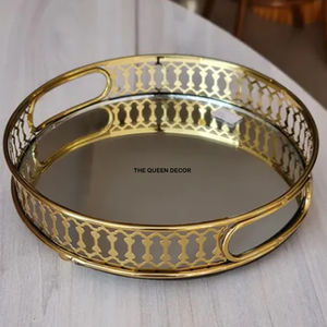 Bandeja Decorativa de Aluminio con Textura en Relieve, Acabado Dorado Antiguo, Estilo Moderno y Artesanal - Product Image 4