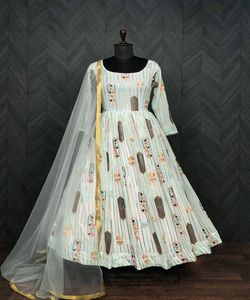 Dernier modèle de robe longue de travail brodée de couleur orange avec Dupatta pour femmes indiennes en vêtement ethnique Alphanumero Shalwar Kameez - Product Image 4