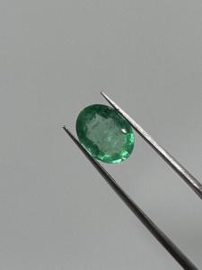 Esmeralda Natural sin tratar y sin calentar, calidad muy fina, corte ovalado de primera calidad, 2,05 quilates para fabricación de joyas - Product Image 2