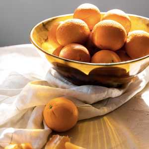 Bandejas y cuencos de lujo de resina epoxi que realzan la belleza del hogar en ocasiones festivas como el Eid, Ramadán y Navidad. - Product Image 1