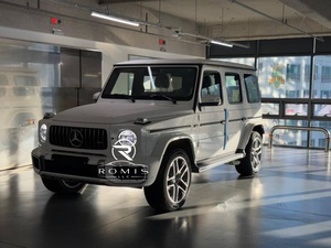 Nuova Mercedes Classe G Bianca, SUV con Carrozzeria Rigida, Turbo Sinistro, Euro VI, Benzina, Griglia Frontale, Fari Rotondi, Veicolo Urbano Fuoristrada - Product Image 3