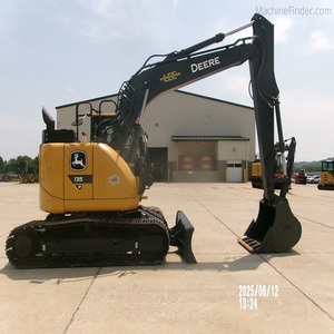 Motor de Alta Capacidad para Excavadora John de 135, Garantía de 2 Años, Disponible en Stock, Entrega Rápida, Diseñado para Máximo Rendimiento - Product Image 1