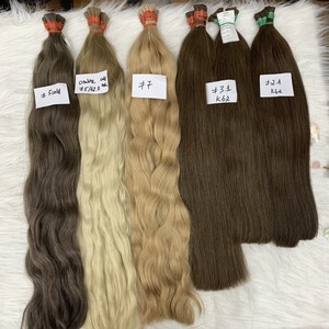 Couleur tendance chaude avec des extensions de cheveux humains en vrac bouclés naturels ondulés de haute qualité du Vietnam prix de gros de cheveux - Product Image 1