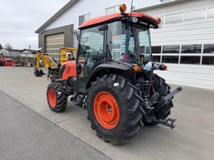 รถแทรกเตอร์คูโบต้า M5N-111HDC12 ขับเคลื่อน 4 ล้อ ปี 2025: รถแทรกเตอร์ขนาดเล็ก 111 แรงม้า ประสิทธิภาพสูง สำหรับการทำเกษตรแบบแม่นยำ - Product Image 6