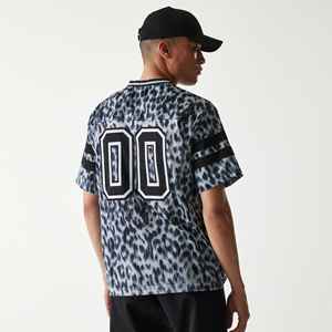 Maillot de football américain rétro en maille à imprimé léopard noir, coupe ample, court, personnalisable avec nom et numéro, maillot de sport en maille - Product Image 2