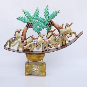 Cheval de course multicolore Figurine en fer Design contemporain Décoration de table légère pour le salon - Product Image 2