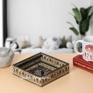 Porte-plateau à mouchoirs en papier MDF carré au design personnalisé avec 1 compartiment Boîte de rangement de mouchoirs décoratifs personnalisés pour la maison et le bureau - Product Image 2