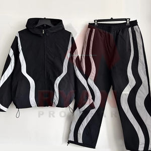 Survêtements coupe-vent personnalisés pour hommes, design élégant, tissu confortable et respirant avec logo personnalisé - Product Image 1