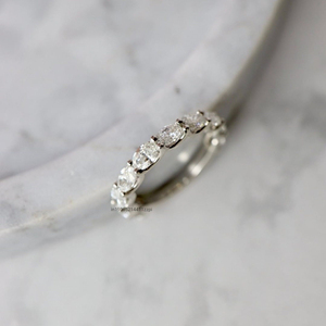 1,5 TC East West Wedding Band en oro blanco sólido de 14K Anillo apilable de eternidad de tres cuartos Joyería nupcial a juego en tendencia - Product Image 6