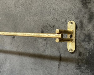 Décoration de table Porte-serviettes en métal avec 3 cintres Accessoires de salle de bain modernes Support décoratif élégant Porte-serviettes de salle de bain élégant - Product Image 6