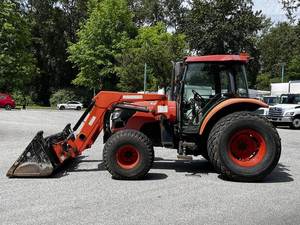 Tracteur chargeur frontal diesel M8540D 2011, couple élevé, levage lourd et robuste sur le terrain - Product Image 3