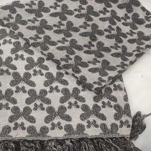 Mantas y mantas de lana ecológicas de moda para decoración del hogar Jacquard con diferentes diseños y colores de la India - Product Image 3