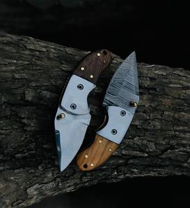 Couteaux pliants portables faits à la main avec manche en bois, vente en gros pour le camping, la survie et le bushcraft, haute qualité, personnalisés avec étuis - Product Image 2