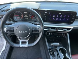 Kia K5 GT-Line 2024 d'occasion propre - Product Image 6