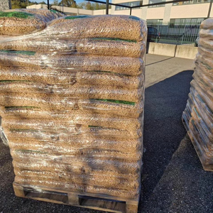 Pellets de madera premium al por mayor disponibles EN Plus-A1 6mm/8mm de abeto, pino y haya, pellets de madera para calefacción - Product Image 1