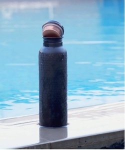 Bouteilles d'eau en cuivre pour boire de l'eau pour hommes et femmes, bouteille d'eau en cuivre pur, pichet distributeur de récipient en cuivre - Product Image 6