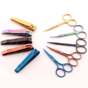 Tijera para recortar pestañas hecha a mano de acero inoxidable de embalaje personalizado de alta calidad, herramienta de belleza puntiaguda para dar forma a las cejas - Product Image 4