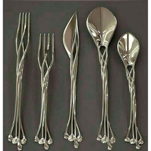 Nouvel ensemble de cuillères de service en argent de haute qualité avec un nouvel ensemble de couverts de cuillères au look royal au design unique de poignée d'extrémité de bouilloire - Product Image 5