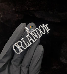 Elegante colgante de letra personalizada de Hip Hop de Plata de Ley 925 tachonado con diamantes cultivados en laboratorio de claridad VVs de corte redondo - Product Image 1