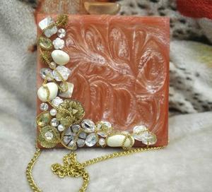 Bellamente hecho a mano, bolso de mano personalizado para mujer, bolsos de mano, monederos de resina, adornos, botón de diamantes de imitación de algodón, reventa de moda - Product Image 1